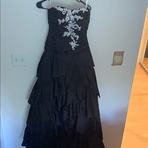 Black prom dress